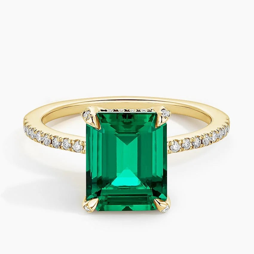 Samba Lab Emerald and Diamond Cocktail Ring in 18K Yellow Gold