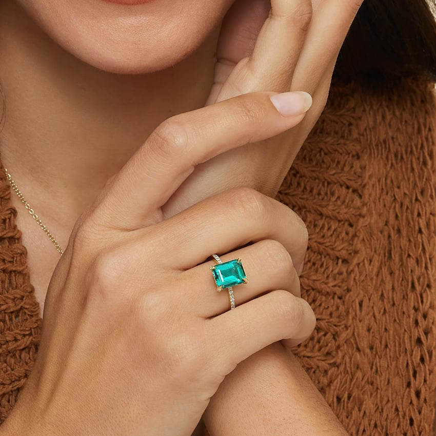 Samba Lab Emerald and Diamond Cocktail Ring in 18K Yellow Gold