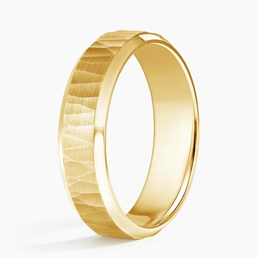 Beveled Edge Aspen 5.5mm Wedding Ring in 18K Yellow Gold