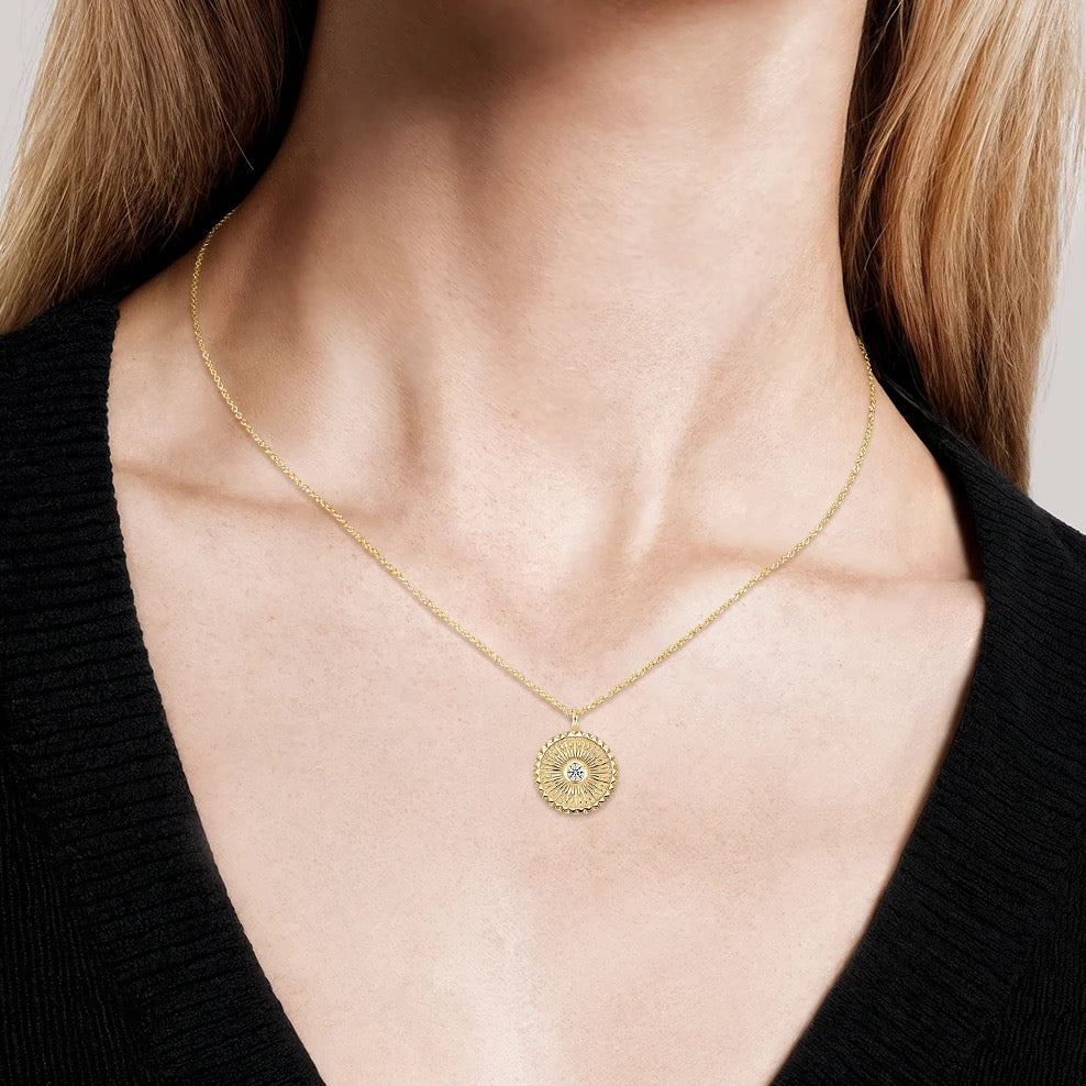Sun Lab Diamond Medallion Necklace (1/4 ct. tw.) in 14K Yellow Gold