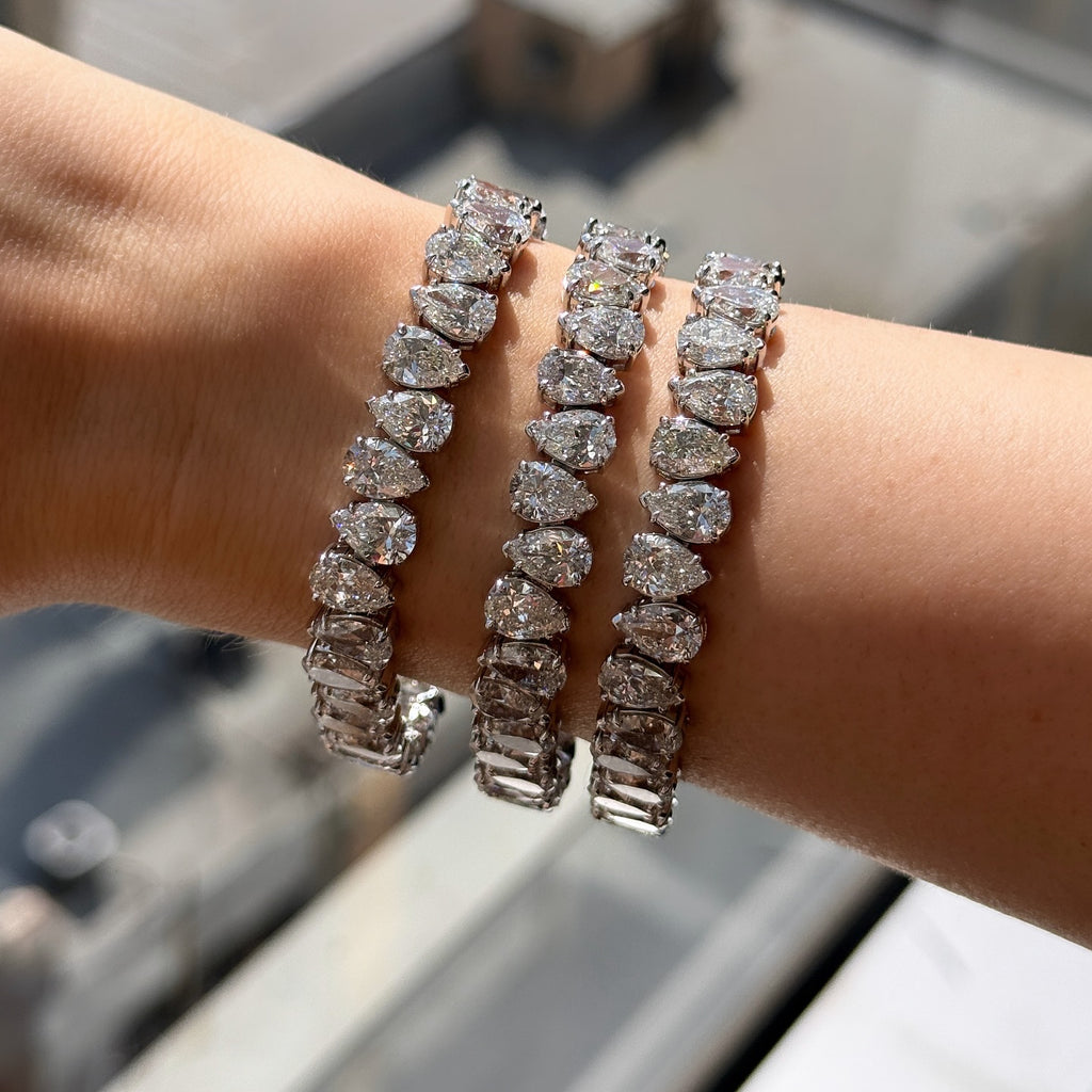 Pear Cut Moissanite Tennis Bracelet (21 ct. tw.)